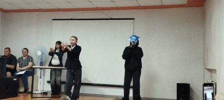 Шоу-пародия «Точь-в-точь»